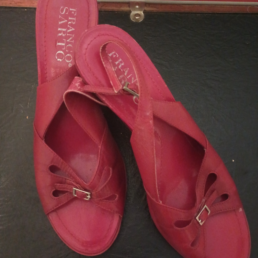 Franco Sarto Women's Crimson Sandals